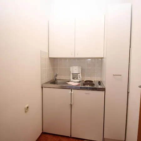 In By Interhome Baska (Krk)